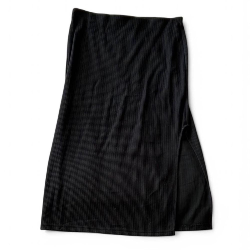 Two Piece Long Sleeve Crop Top and Skirt Set - Picture 4 of 6